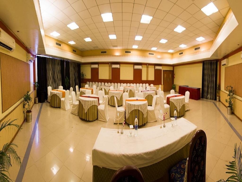 Hotel Lake View Ashok 博帕尔 外观 照片