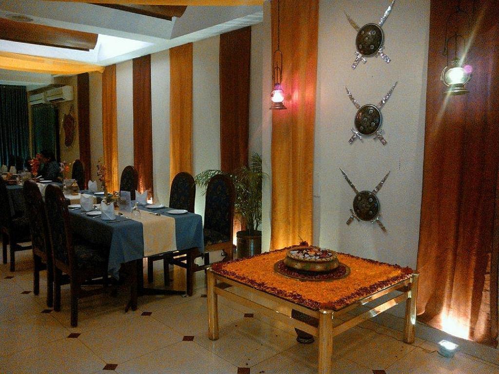 Hotel Lake View Ashok 博帕尔 外观 照片