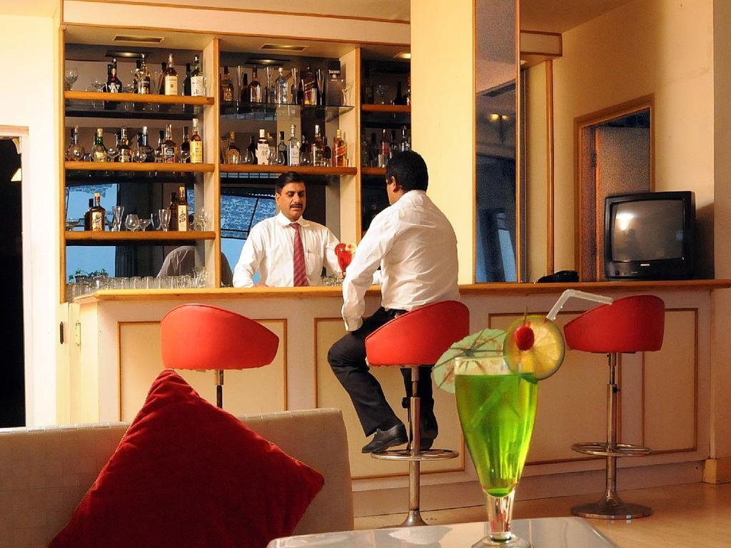 Hotel Lake View Ashok 博帕尔 外观 照片