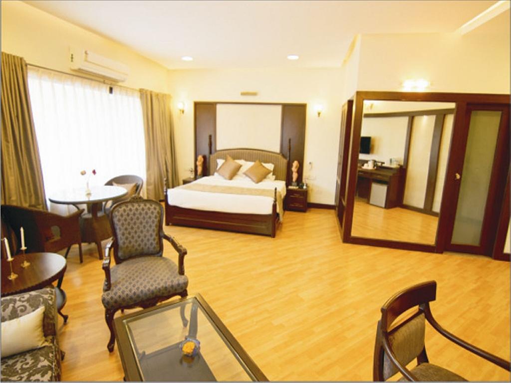 Hotel Lake View Ashok 博帕尔 外观 照片