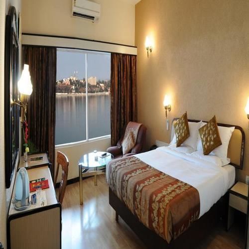 Hotel Lake View Ashok 博帕尔 外观 照片